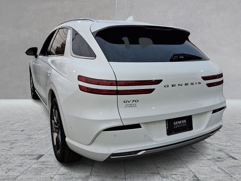Certified 2025 Genesis Electrified GV70 image 8