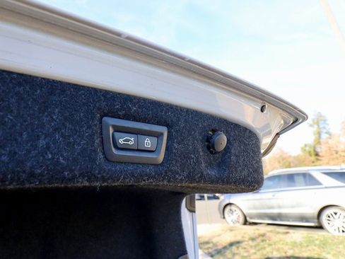 Used 2020 BMW 530i xDrive 530i xDrive w/ Convenience Package image 42