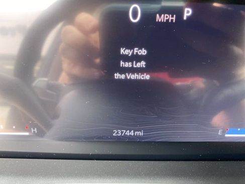 Used 2023 Jeep Grand Cherokee Limited w/ Black Appearance Package image 23