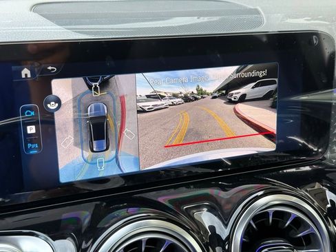 New 2026 Mercedes-Benz GLB 250 4MATIC image 6