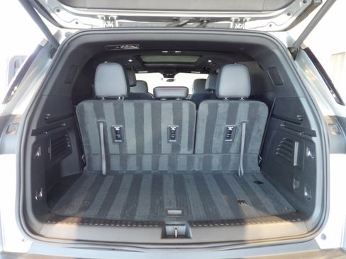 Used 2024 Chevrolet Traverse Z71 w/ Enhanced Driving Package image 20