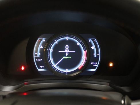 Used 2017 Lexus IS 350 F Sport w/ F Sport Package RWD image 28