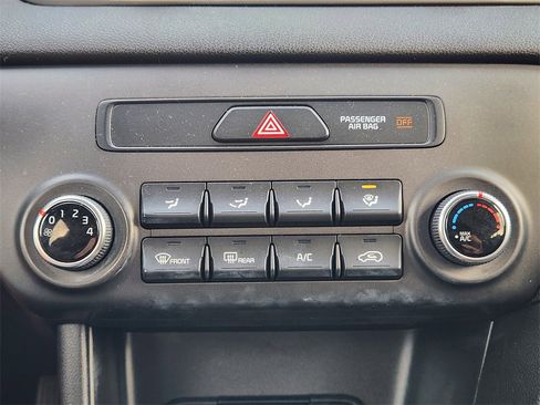 Used 2018 Kia Sportage LX image 18