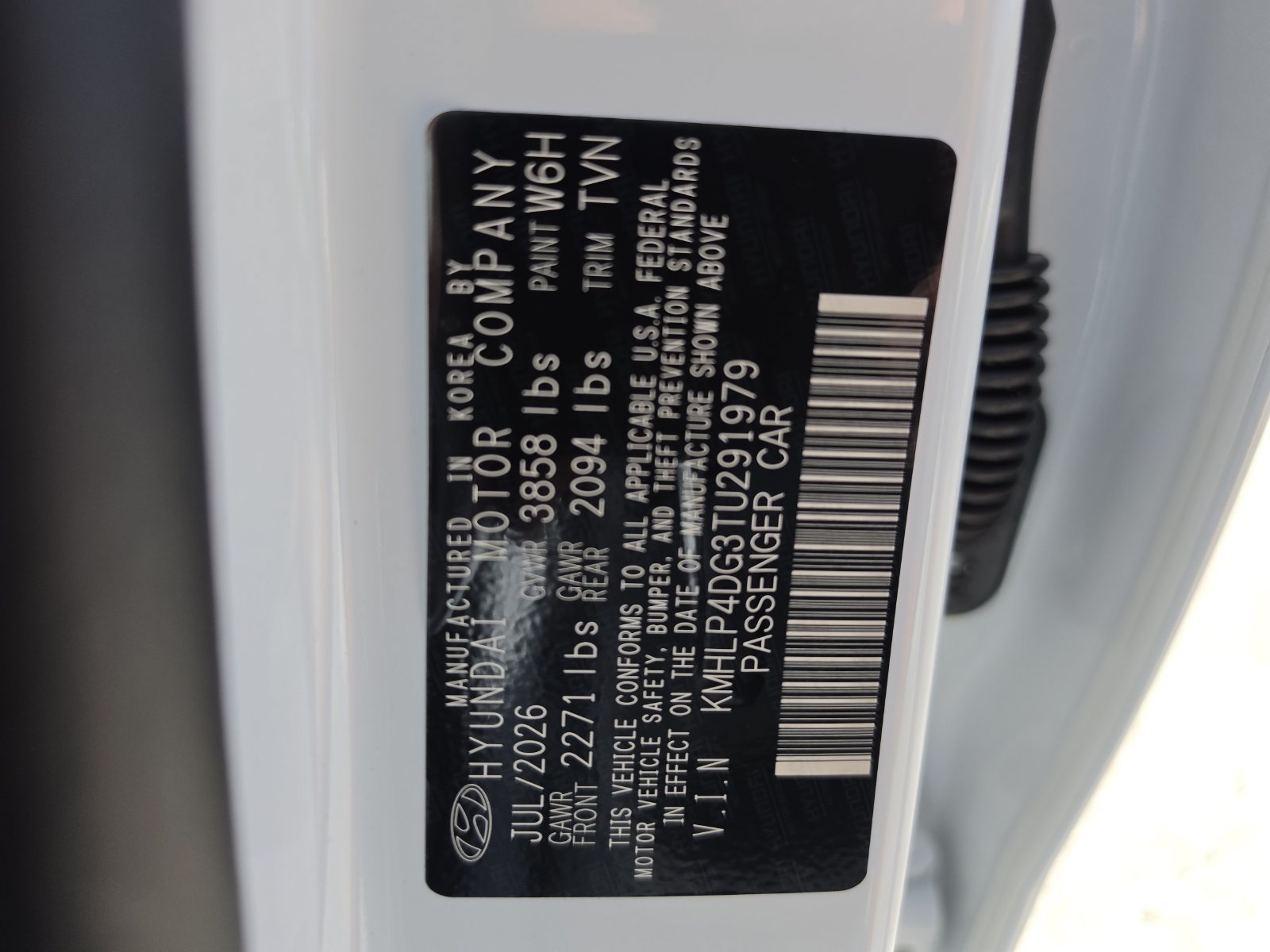 New 2026 Hyundai Elantra Limited FWD image 36