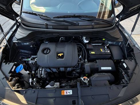 Used 2025 Kia Soul LX w/ LX Technology Package FWD image 25