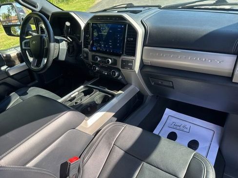 Used 2022 Ford F250 Lariat w/ Lariat Ultimate Package AWD/4WD image 15