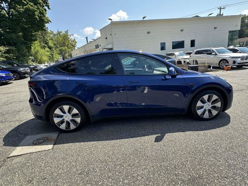 Used 2021 Tesla Model Y Long Range AWD/4WD image 2