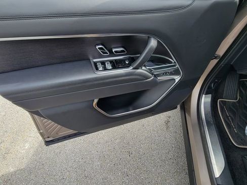 Used 2023 Land Rover Range Rover SE image 21