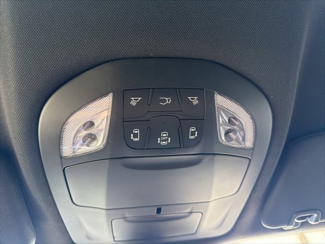 New 2027 Chrysler Pacifica Select FWD image 19