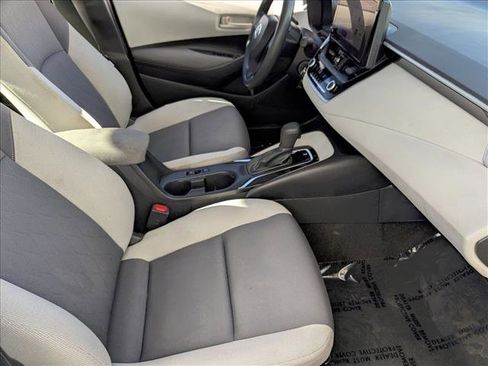 Used 2023 Toyota Corolla LE image 20