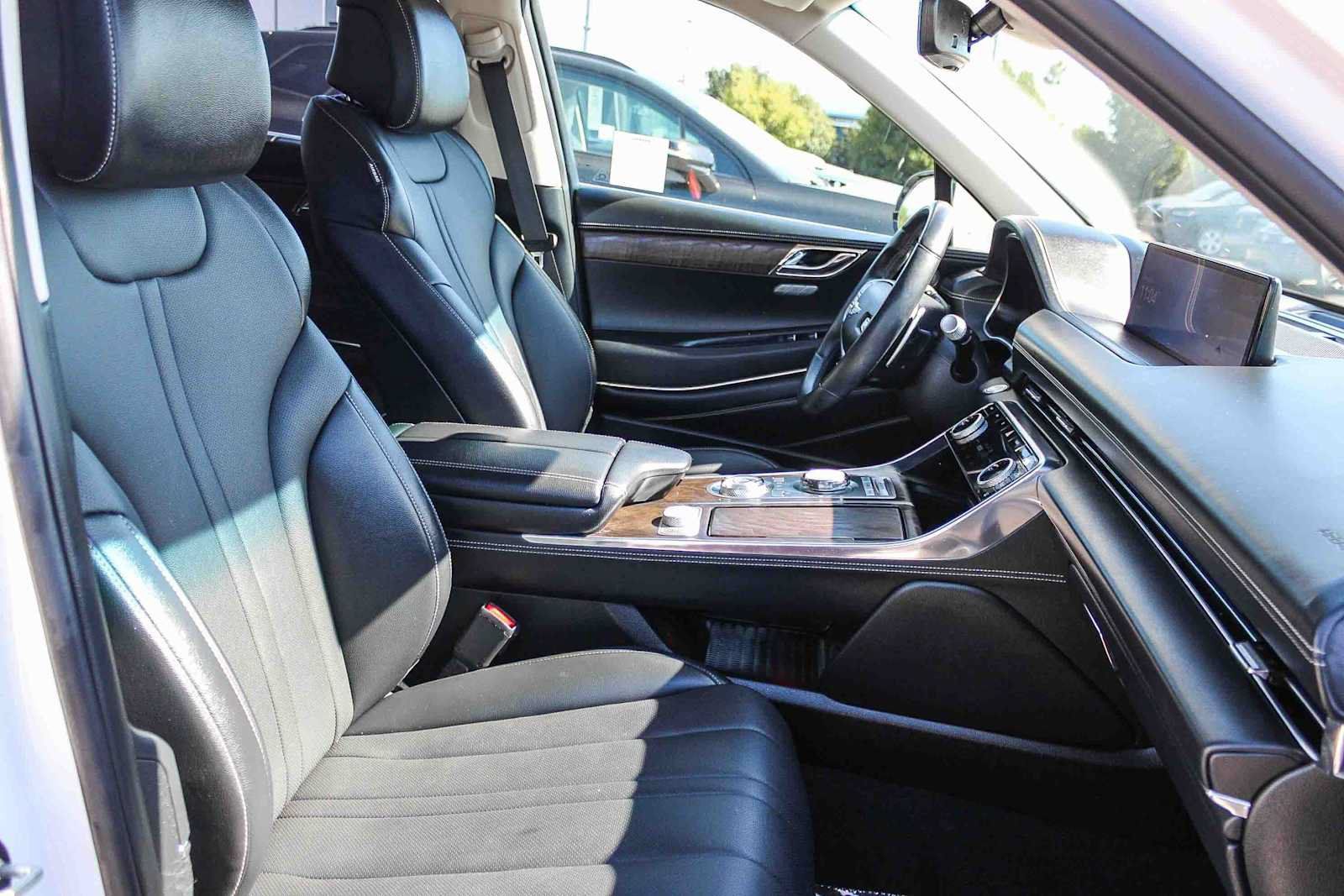 Used 2023 Genesis GV80 2.5T AWD/4WD image 16