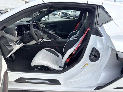 Used 2023 Chevrolet Corvette Z06 w/ Z07 Performance Package image 11