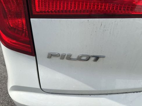 Used 2017 Honda Pilot Elite image 12