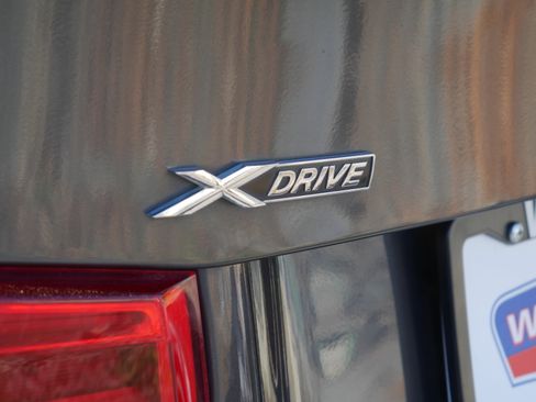 Used 2017 BMW 330i xDrive Sedan image 21