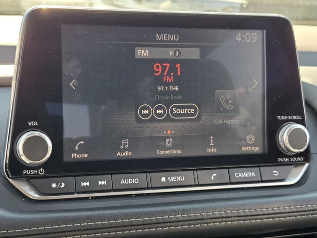 Used 2021 Nissan Rogue S AWD/4WD image 23