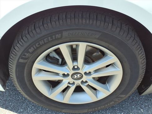 Used 2017 Hyundai Sonata SE FWD image 10