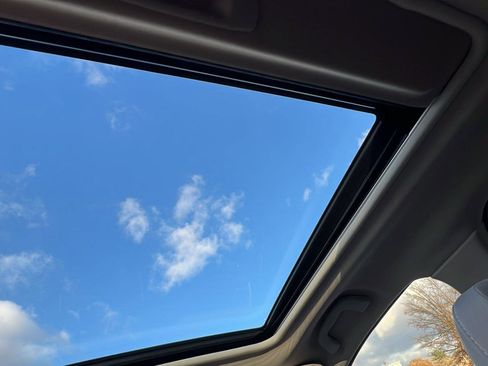 Used 2019 Subaru Forester Premium image 19