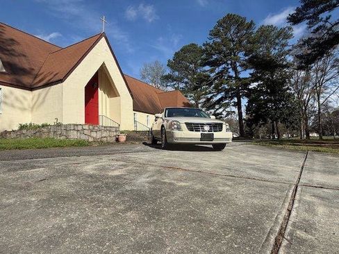Used 2011 Cadillac DTS image 23