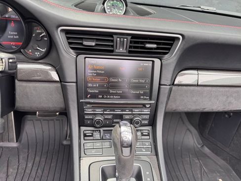 Certified 2015 Porsche 911 Cabriolet image 21