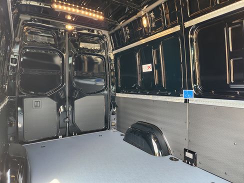 New 2024 Mercedes-Benz Sprinter 144 Cargo image 30