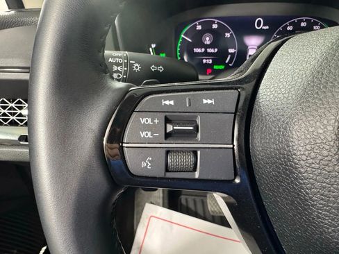 Used 2023 Honda Accord Touring image 15