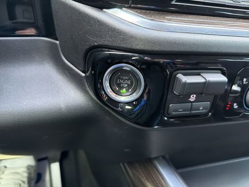 Used 2023 Chevrolet Silverado 1500 RST w/ Convenience Package II image 17