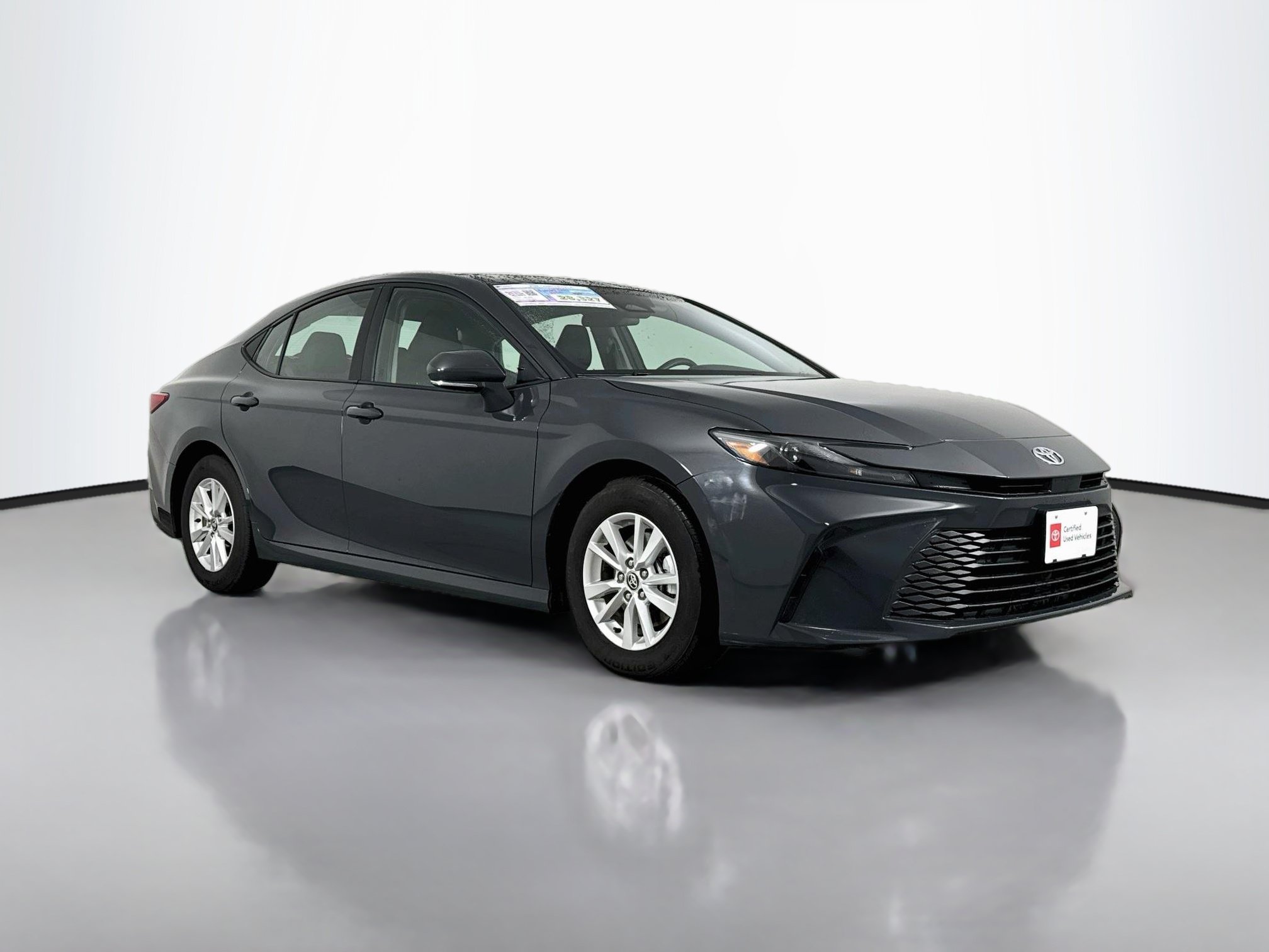 Certified 2025 Toyota Camry LE FWD image 1
