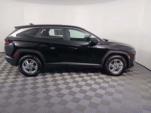 Used 2025 Hyundai Tucson SE image 8