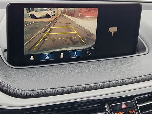 Used 2023 Acura MDX image 19