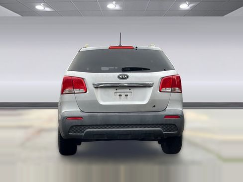 Used 2013 Kia Sorento LX image 5