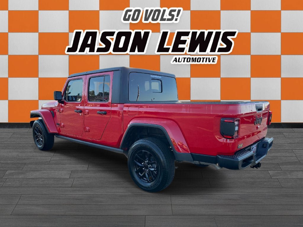 Used 2023 Jeep Gladiator Sport AWD/4WD image 5