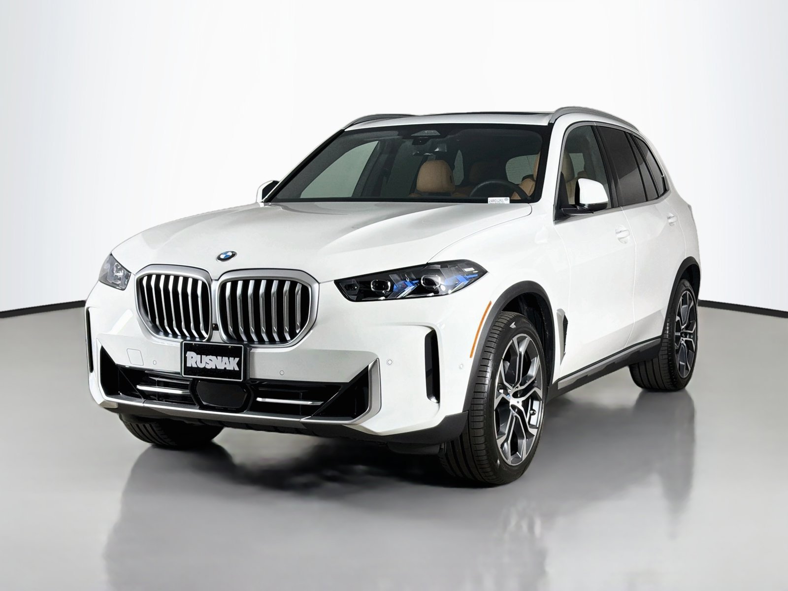 Used 2026 BMW X5 sDrive40i w/ Premium Package RWD image 3