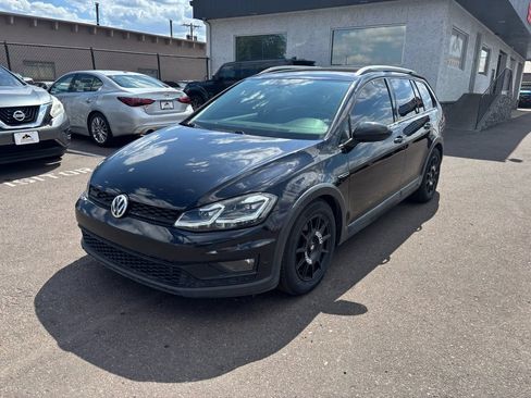 Used 2019 Volkswagen Golf Alltrack S AWD/4WD image 3