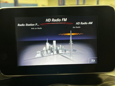 Used 2018 Mercedes-Benz GLC 300 4MATIC Coupe image 36