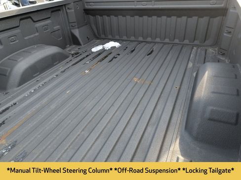 Used 2024 Chevrolet Silverado 2500 Custom w/ Custom Value Package image 18