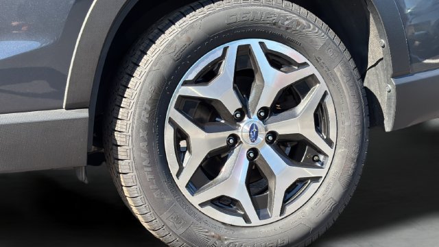 Used 2024 Subaru Forester Premium AWD/4WD image 17