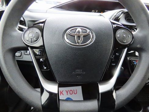 Used 2018 Toyota Prius C Three image 32