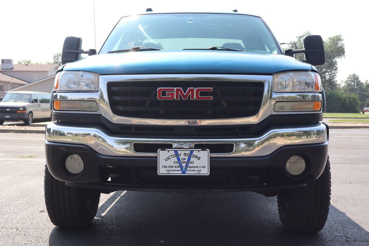 Used 2004 GMC Sierra 2500 SLT w/ Heavy-Duty Power Package AWD/4WD image 13