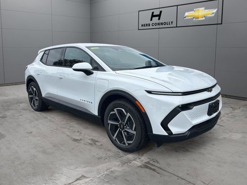 New 2026 Chevrolet Equinox EV LT image 1