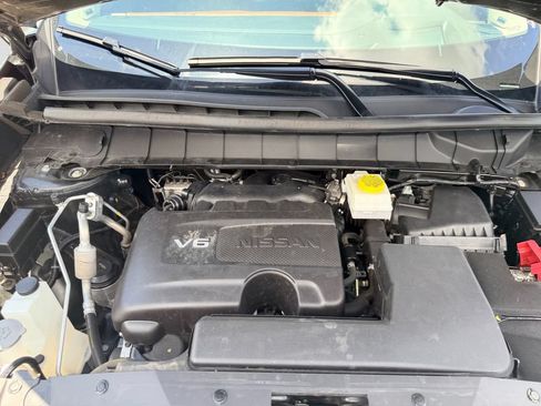Used 2023 Nissan Pathfinder Platinum AWD/4WD image 31