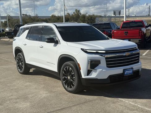 New 2026 Chevrolet Traverse LT image 5