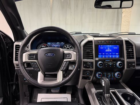 Used 2020 Ford F150 Lariat w/ Equipment Group 502A Luxury AWD/4WD image 25