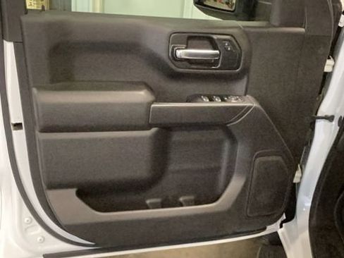 Used 2021 Chevrolet Silverado 1500 Custom w/ Custom Max Trailering Package AWD/4WD image 12