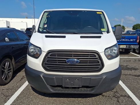 Used 2019 Ford Transit 250 130 Low Roof RWD image 2