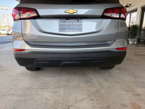 Used 2023 Chevrolet Equinox LS FWD image 27