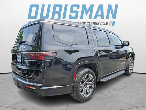 Certified 2024 Jeep Wagoneer Series II w/ Flexible Seating Group AWD/4WD image 6