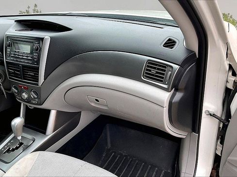 Used 2012 Subaru Forester 2.5X Premium w/ All-Weather Pkg AWD/4WD image 23