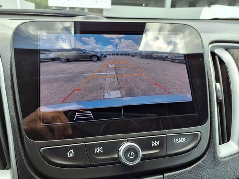 Used 2023 Chevrolet Malibu LT FWD image 5