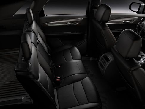 New 2025 Cadillac XT5 Luxury w/ LPO, Floor Liner Package image 42