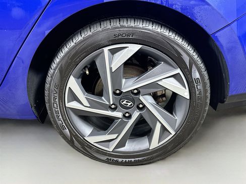 Used 2024 Hyundai Elantra Limited image 31